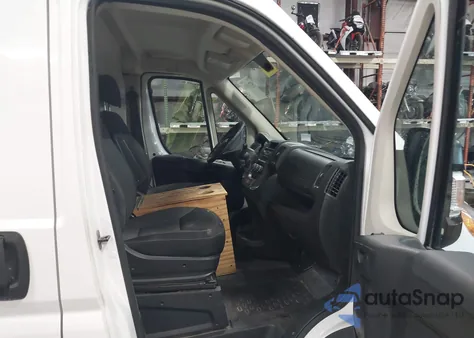 2016 Ram Promaster 2500 High Roof из США, поврежденный, VIN 3C6TRVDG3GE105826